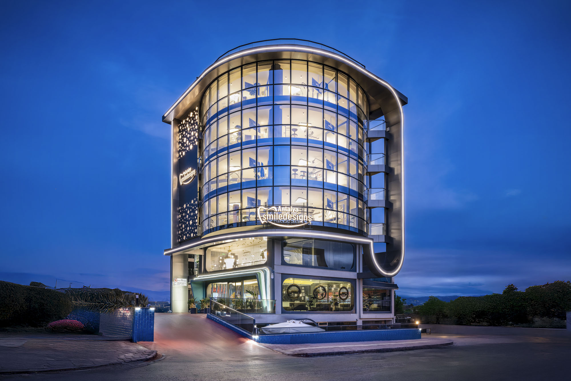 Antalya Smile Designs 1 1 kopya 2 1